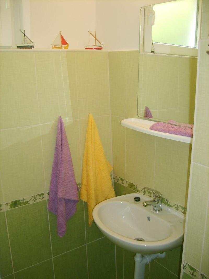 Apartment In Omis With Sea View, Balcony, Air Conditioning, Wi-Fi Buitenkant foto